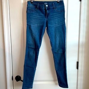 New York & Company Soho Curve Creator Legging